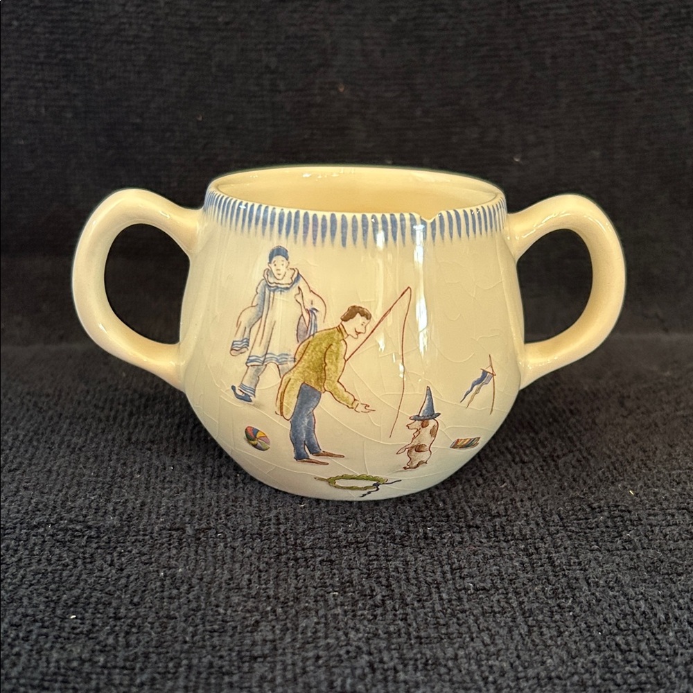 Le Cirque by Farencerie de Gien, France 2 Handled Child’s Mug